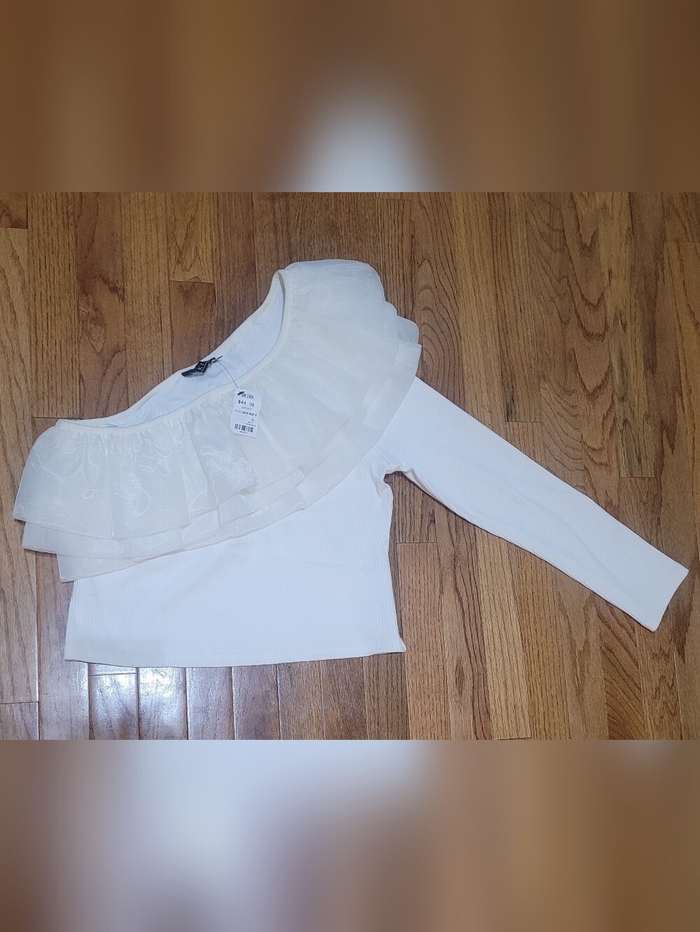 AKIRA White One-Shoulder Ruffle Long Sleeve Top